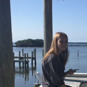 Meet your Posher, Hannah